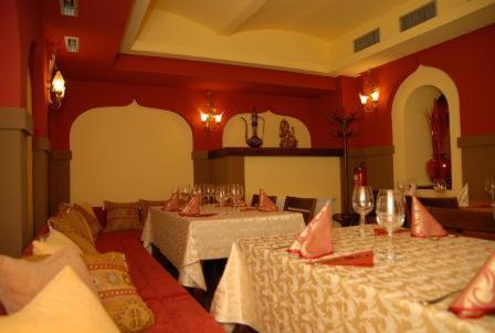Hotel Satyam Brno Buitenkant foto