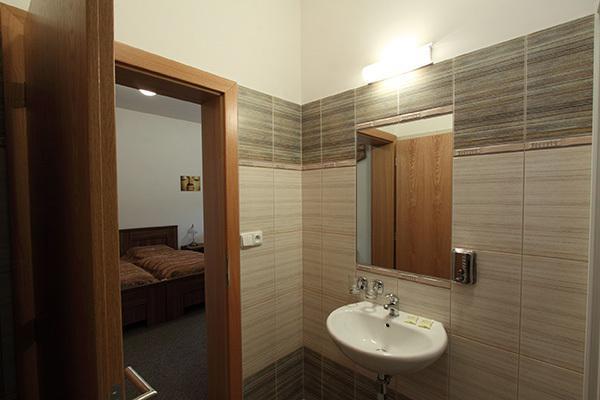 Hotel Satyam Brno Buitenkant foto