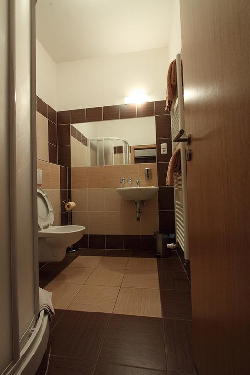 Hotel Satyam Brno Buitenkant foto